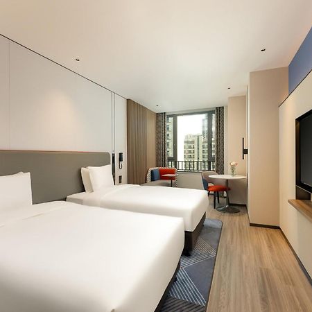 Holiday Inn Express Taizhou City Center By Ihg Екстериор снимка