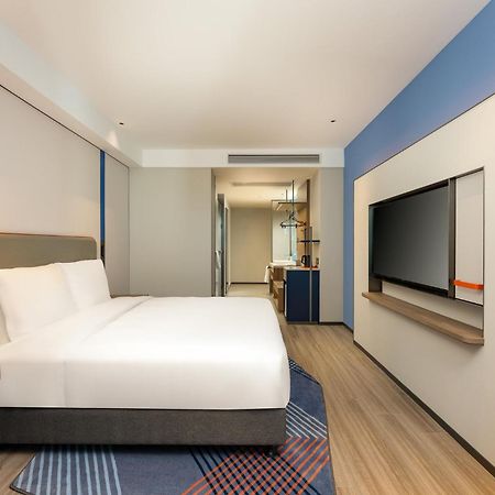 Holiday Inn Express Taizhou City Center By Ihg Екстериор снимка