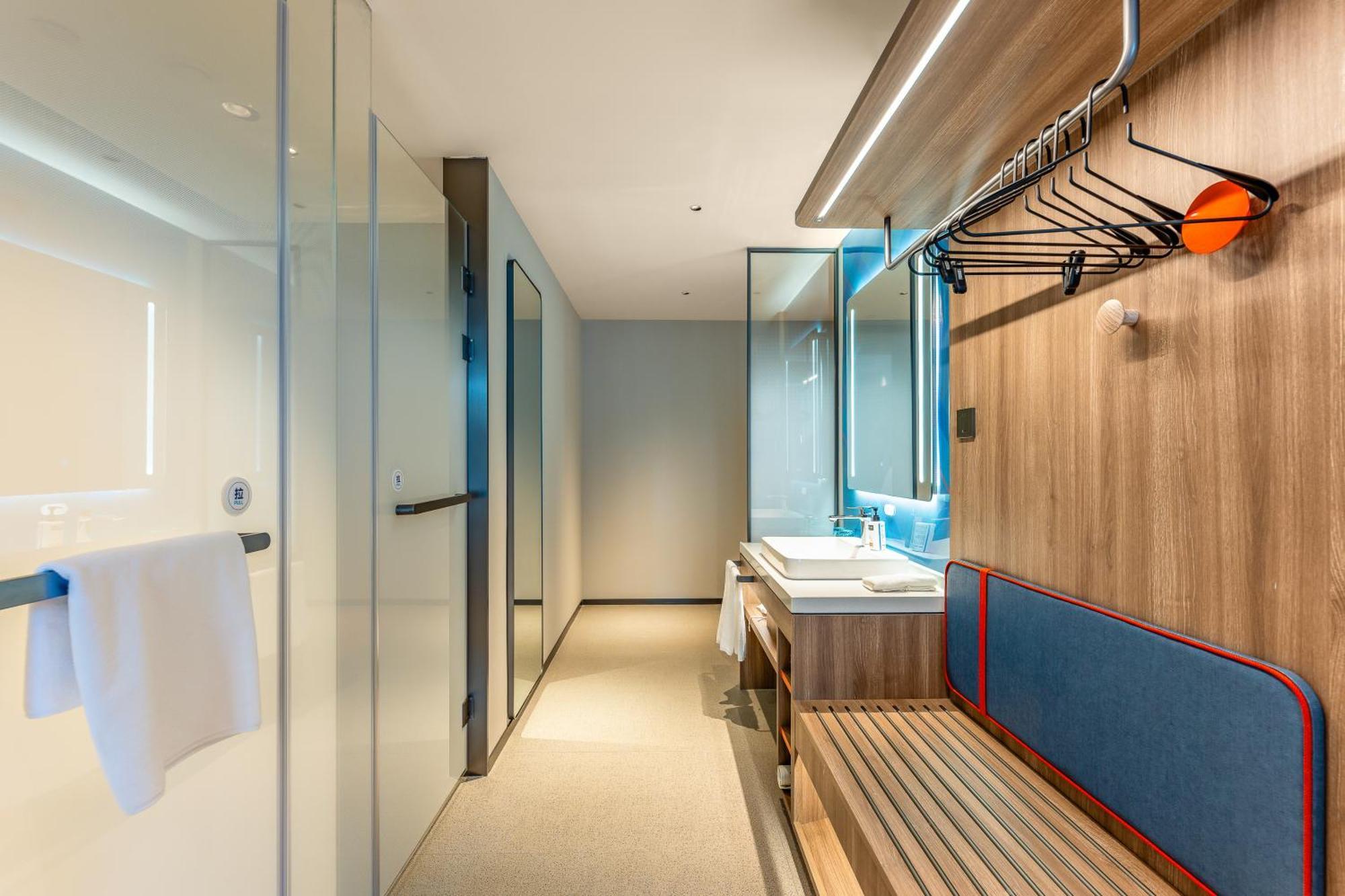 Holiday Inn Express Taizhou City Center By Ihg Екстериор снимка
