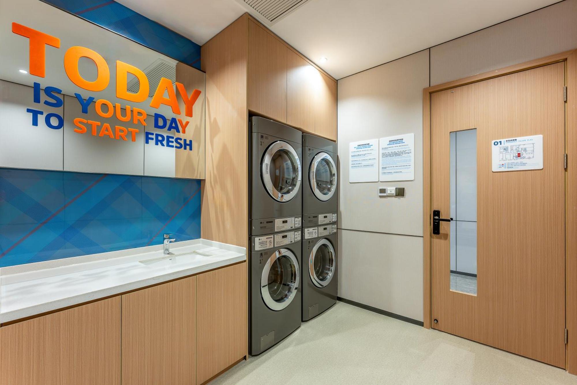 Holiday Inn Express Taizhou City Center By Ihg Екстериор снимка
